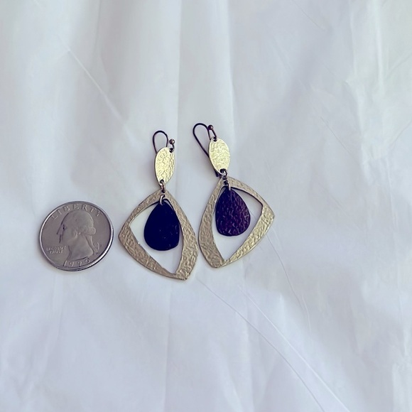 Beautiful Gold & Purple Dangle Earrings! π€©ποΈπ - Picture 3 of 6